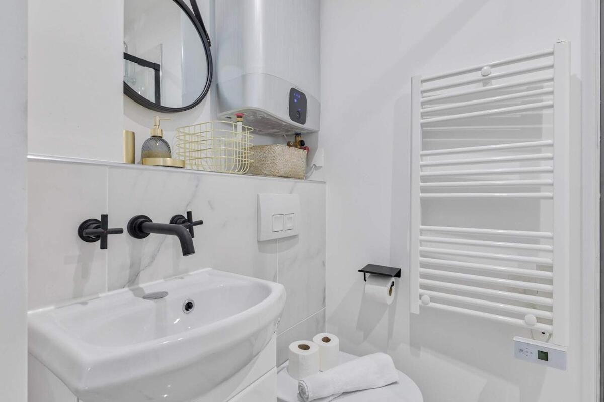 Appartement Renove Proche Arc Triomphe - 2P Paris Exterior foto